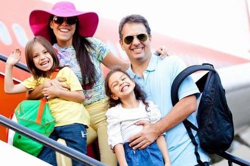 Giá vé máy bay cao, đi du lịch thế nào để tiết kiệm chi phí?