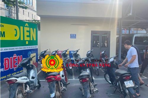 Bắt giữ băng trộm xe máy sang Lào tiêu thụ