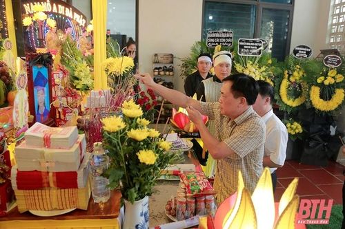 Ban An toàn giao thông tỉnh thăm viếng, hỗ trợ gia đình nạn nhân tử vong do tai nạn giao thông tại TP Thanh Hóa