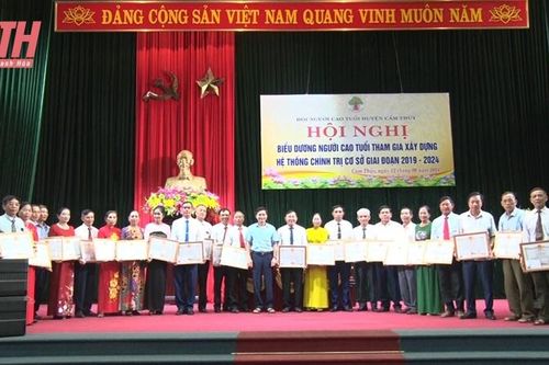 Cẩm Thủy biểu dương người cao tuổi tham gia xây dựng hệ thống chính trị cơ sở