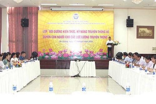 Bồi dưỡng kiến thức, kỹ năng truyền thông về quyền con người cho lực lượng truyền thông tỉnh An Giang