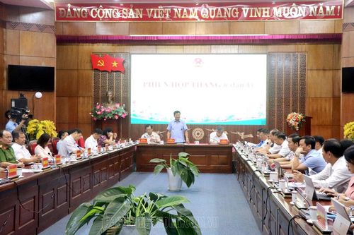 UBND tỉnh họp lấy ý kiến vào dự thảo 10 tờ trình