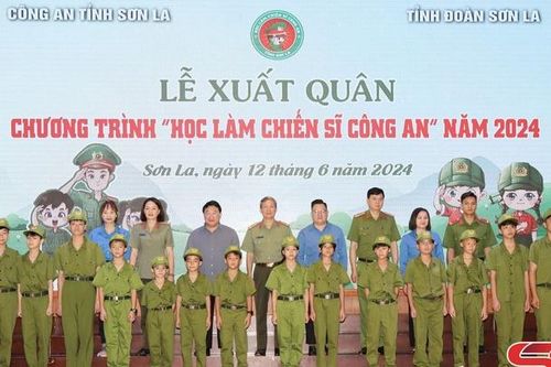 Học làm chiến sĩ công an