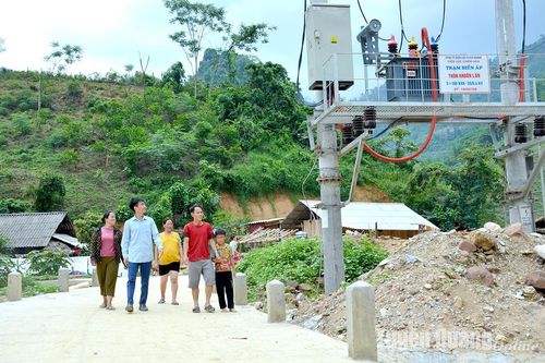 Bản Mông ngày mới