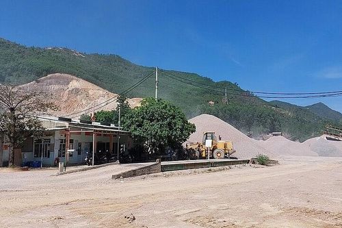 Quảng Nam đề nghị Bộ Tài nguyên và Môi trường tháo gỡ vướng mắc 2 mỏ đá