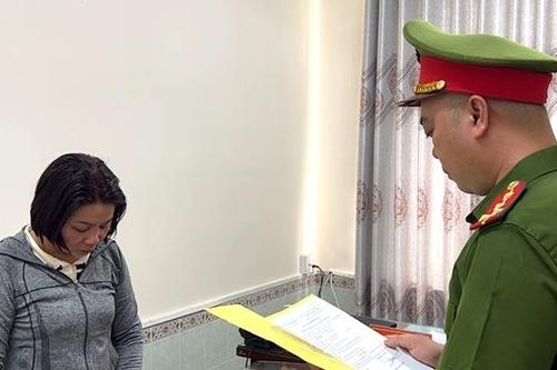 'Cò đất' giở trò, chiếm đoạt 2 thửa đất của khách