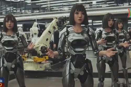 Robot hình người được sản xuất tại Trung Quốc