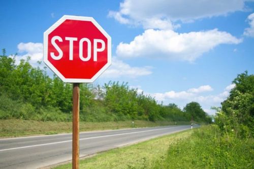 Biển báo dừng lại dùng để làm gì?