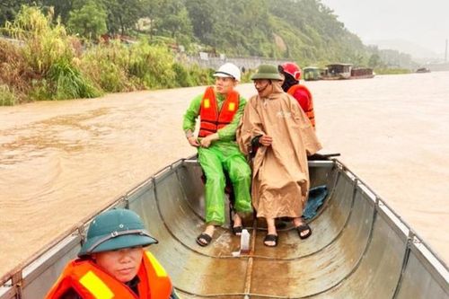Tìm thấy thi thể 2 mẹ con bị lũ cuốn trôi mất tích ở Lào Cai