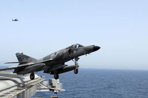 Argentina đàm phán chuyển giao tiêm kích Super Etendard cho Ukraine