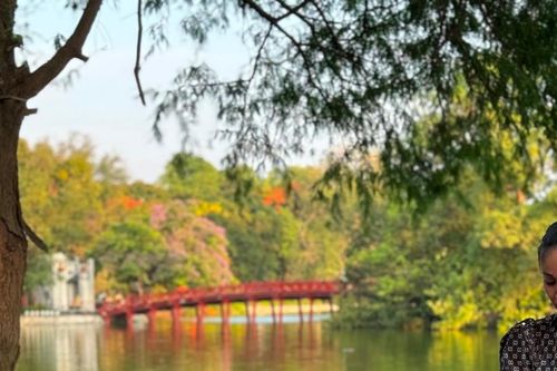 Hồ Gươm hè về