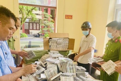 Quảng Ninh: Thu giữ hơn 5.300 lọ tinh dầu cho thuốc lá điện tử