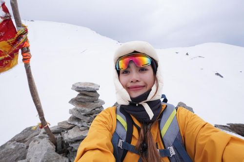 Tôi chinh phục ngọn núi cao 4.600 m trên dãy Himalaya