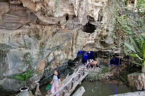 Nghệ An: độc đáo quán cà phê trong hang đá