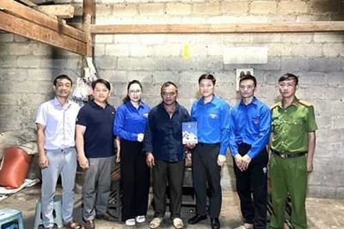 Tỉnh đoàn Hà Giang: Trao hơn 250 suất quà tặng các gia đình bị ảnh hưởng do mưa lũ