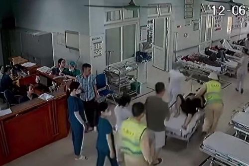 CSGT tỉnh Nghệ An kịp thời đưa cháu bé bị trụy mạch giữa đường đi cấp cứu