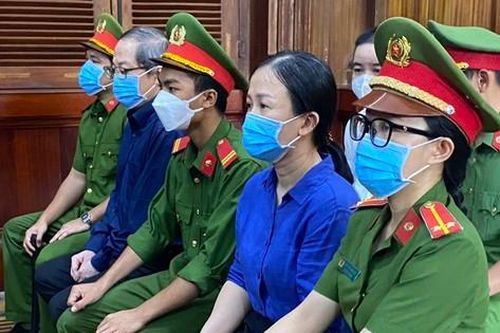 Mua kit test Việt Á gây thiệt hại cho Nhà nước, cựu Giám đốc Bệnh viện TP Thủ Đức hầu tòa