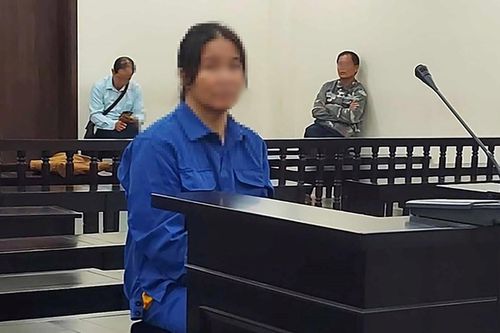Bị lừa hàng trăm triệu vì nhờ 'cô đồng'...giải hạn