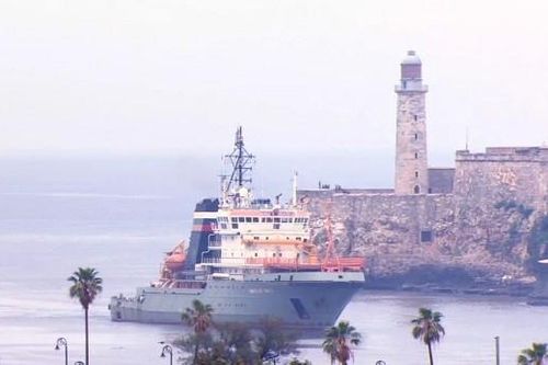 Nhóm tàu Hải quân Nga cập cảng Cuba, bắn hơn 20 phát súng chào