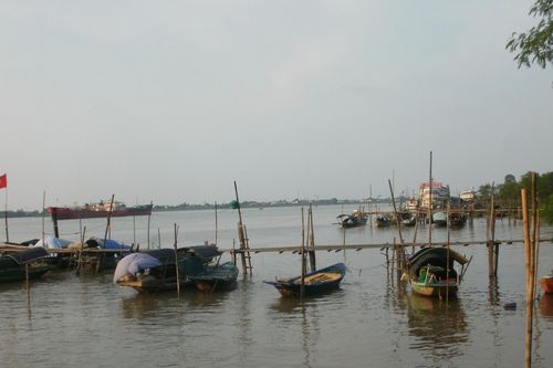 Làng tôi ở cuối sông Lam