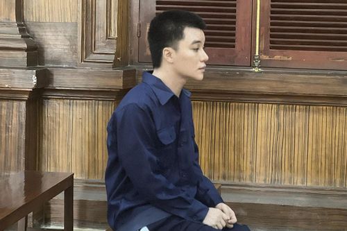 Gã đàn ông 'nổ' có suất điều trị HIV thử nghiệm để chiếm đoạt 3,6 tỷ đồng