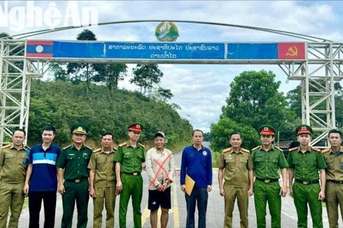 Công an Nghệ An truy bắt 'nữ quái' 15 năm trốn nã ở Lào
