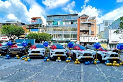 Cổ phiếu Vinasun bật tăng sau khi ra mắt dịch vụ taxi hybrid