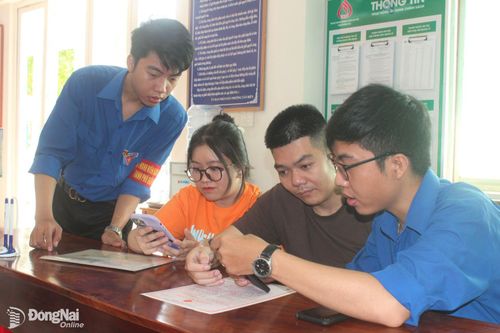 Phát huy vai trò của trí thức trẻ trong nâng cao năng lực số cho thanh thiếu nhi và người dân