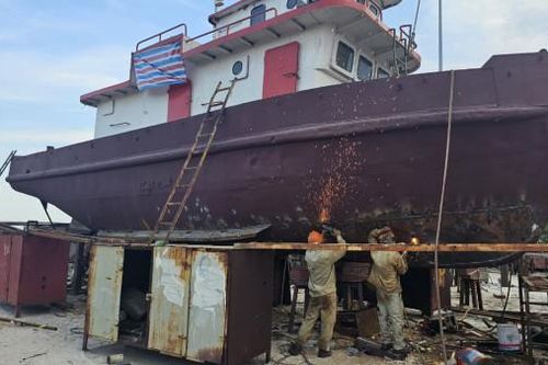 Doanh nghiệp đóng tàu gặp khó