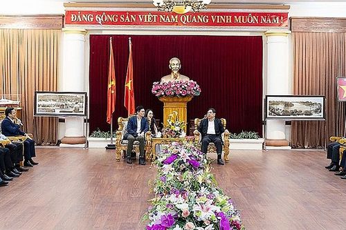 Nam Định: Tập đoàn Sembcorp và Công ty VSIP Việt Nam sẽ phấn đấu sớm triển khai khởi công dự án xây dựng Khu công nghiệp Hải Long
