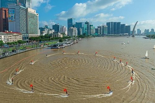 Doanh thu sau 10 ngày tổ chức Lễ hội Sông nước TP. Hồ Chí Minh đạt được 4.250 tỷ đồng