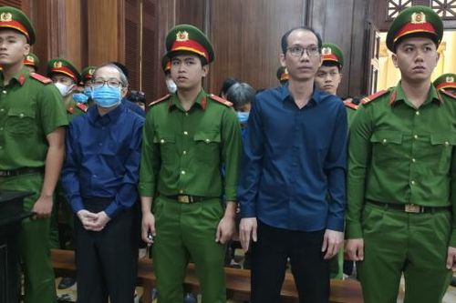 Cựu Giám đốc Bệnh viện Thủ Đức lại ra tòa vì kit xét nghiệm của Việt Á