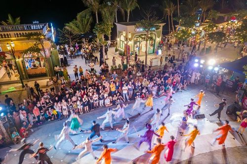 Ăn – chơi – quẩy tại chợ đêm VuiFest sắp 'trình làng' tại Hạ Long