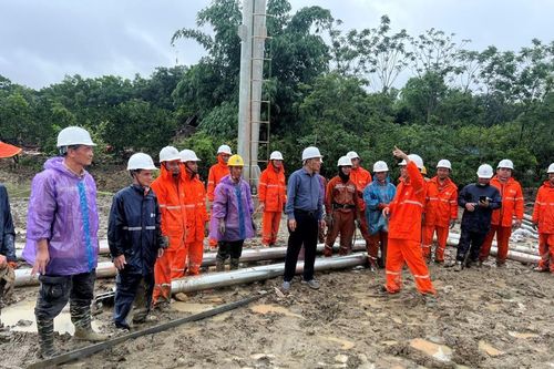 Đội xung kích EVNSPC trên công trường dự án đường dây 500kV mạch 3