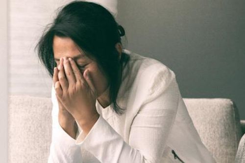 Cần làm gì khi đến tuổi tiền mãn kinh, mãn kinh?