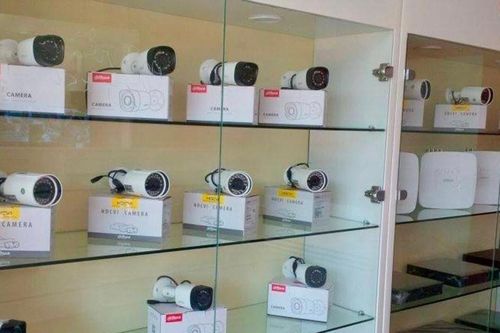 Camera giám sát - 'miếng bánh' hấp dẫn