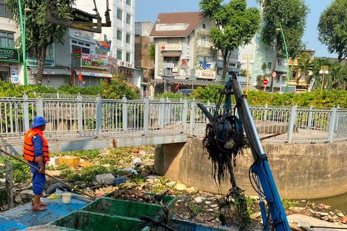 TPHCM: Ngăn xả rác, không để phát sinh điểm ô nhiễm mới trên kênh rạch