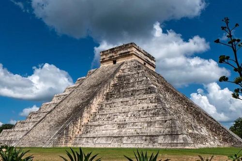 Giải mã bí ẩn về lễ hiến tế Maya