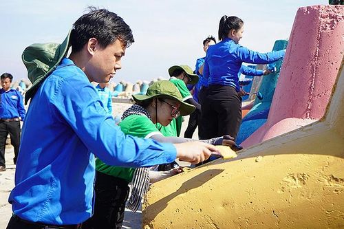 Khánh thành chuỗi công trình thanh niên tại đảo Phú Quý