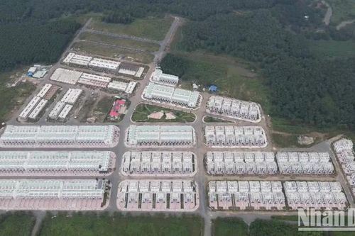 Cảnh cáo Phó Chủ tịch huyện liên quan hơn 680 căn biệt thự xây trái phép