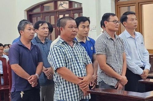Tuyên phạt 3 năm tù đối với cựu giám đốc Trung tâm đăng kiểm 60.05D về tội nhận hối lộ