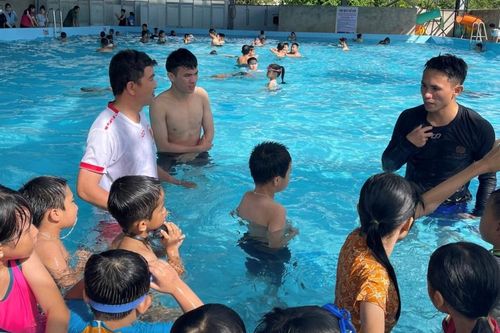 Công an huyện Đắk Mil tiếp tục thực hiện mô hình 'Hướng dẫn kỹ năng phòng chống đuối nước cho trẻ em'