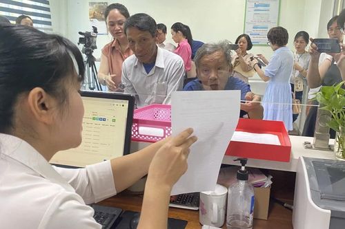 Gần 600.000 người rút bảo hiểm xã hội một lần