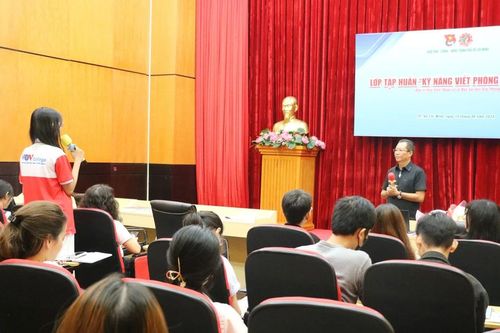 Tập huấn kỹ năng viết thể loại điều tra cho phóng viên trẻ