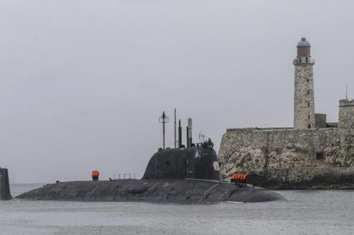 Tàu ngầm Mỹ tiến vào Vịnh Guantanamo sau khi tàu chiến Nga đến Cuba