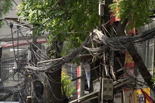 Hà Nội: Nguồn kinh phí thực hiện hạ ngầm hệ thống dây điện hiện gặp nhiều khó khăn