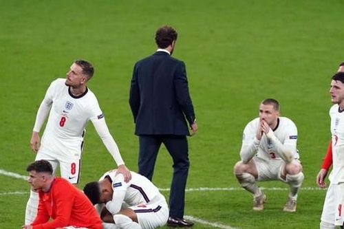 EURO 2020: Bóng đá không trở về nhà