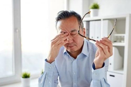 Đàn ông trung niên hậu ly hôn sống thế nào?