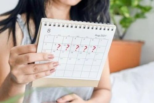 Phụ nữ 40 bất ngờ tăng cân báo hiệu điều gì?