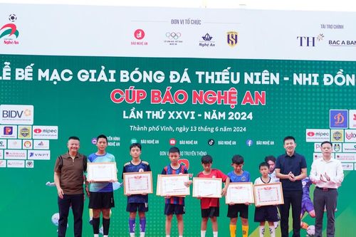 Hiện thực hóa giấc mơ sân cỏ từ Cúp Báo Nghệ An